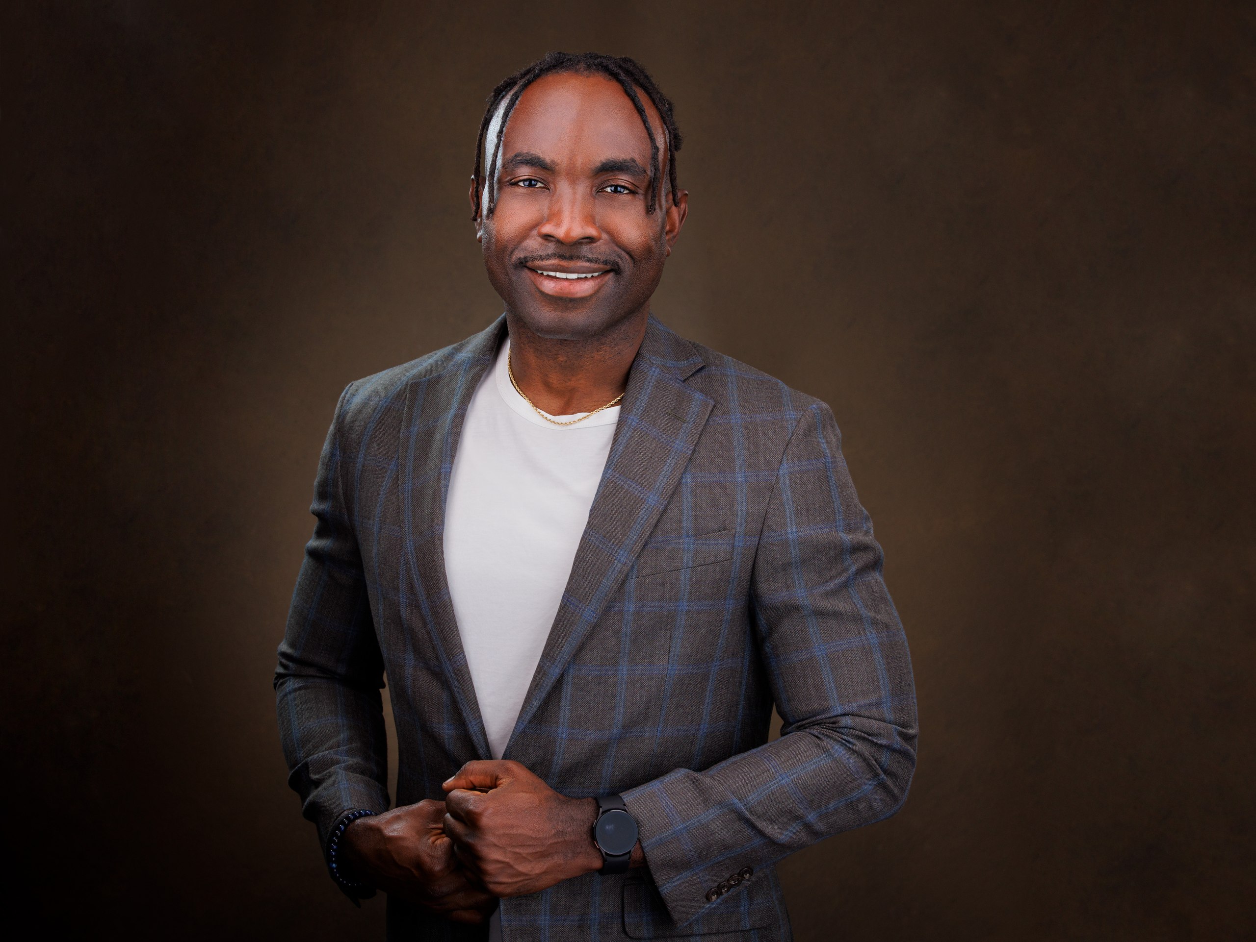 Dr. Josh McWealth Unamba, Doctor of Organizational Psychology, casual